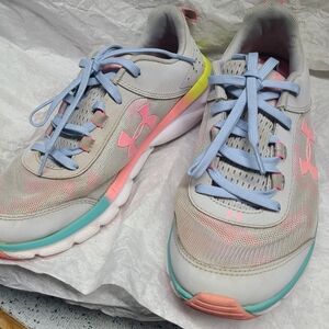 Under Armour Kids' Grade School Assert 8 SneakerSize: 6 Big Kid (Fits 7.5 Women)